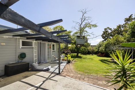 Photo of property in 13 Hannan Road, Whitianga, 3510