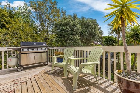 Photo of property in 12 Finlow Drive, Te Atatu South, Auckland, 0610