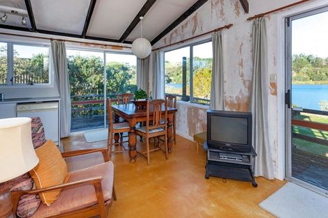 Photo of property in 69 Oyster Drive, Cooks Beach, Whitianga, 3591