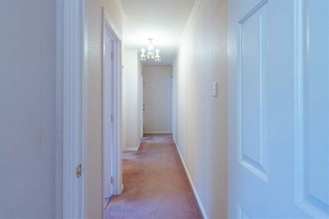 Photo of property in 14 Javelin Place, West Harbour, Auckland, 0618