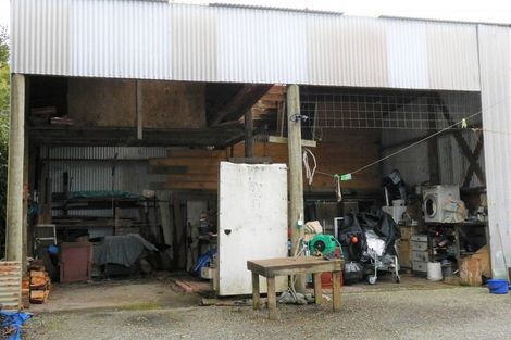 Photo of property in 33 Golf Links Road, Kaiata, Greymouth, 7805