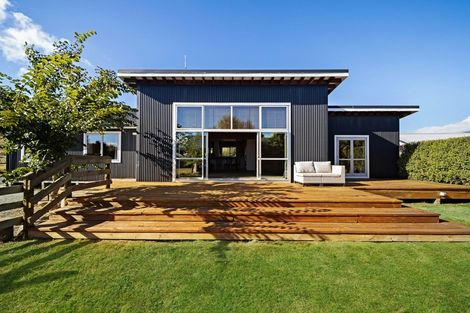 Photo of property in 33 Oban Street, Glenorchy, 9372