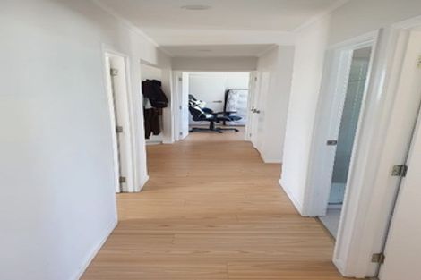 Photo of property in 45 Hassan Drive, Massey, Auckland, 0614