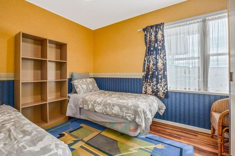 Photo of property in 10 Faris Crescent, Wainuiomata, Lower Hutt, 5014