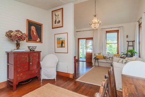 Photo of property in 1 Totara St Rona Bay, Eastbourne, Lower Hutt, 5013