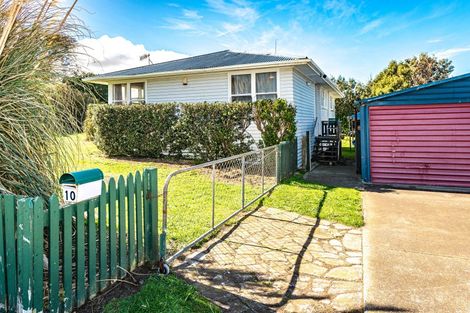 Photo of property in 10 Waitai Street, Castlecliff, Whanganui, 4501