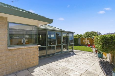 Photo of property in 100 Milne Drive, Paraparaumu, 5032