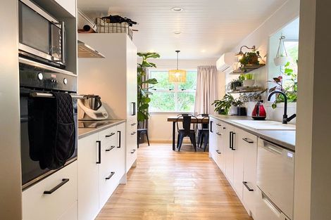 Photo of property in 30 Mamaku Street, Paraparaumu, 5032