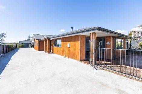 Photo of property in 15a Carthew Street, Okato, 4335