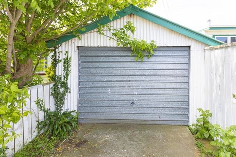 Photo of property in 28 Wilson Street, Waverley, 4510