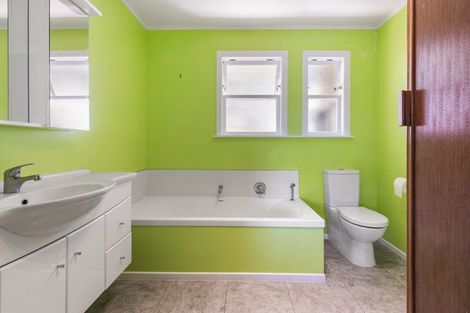 Photo of property in 22 Sheridan Terrace, Johnsonville, Wellington, 6037