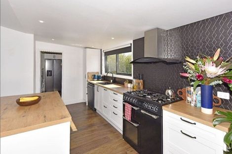 Photo of property in 208 Springfield Road, St Albans, Christchurch, 8014