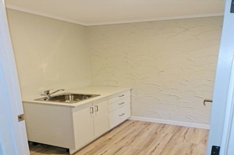 Photo of property in 17 Zita Maria Drive, Massey, Auckland, 0614