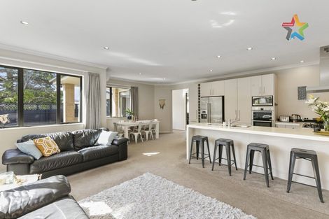 Photo of property in 289 Stokes Valley Road, Stokes Valley, Lower Hutt, 5019