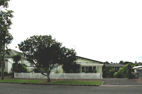 Photo of property in 44 Wainui Avenue, Point Chevalier, Auckland, 1022