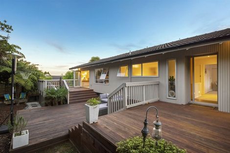 Photo of property in 39 Aberdeen Road, Castor Bay, Auckland, 0620
