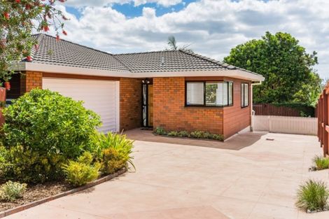 Photo of property in 2/40 Toroa Street, Torbay, Auckland, 0630