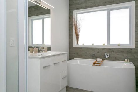 Photo of property in 1 Maunganamu Drive, Wharewaka, Taupo, 3330