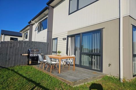 Photo of property in 30 Matawhanga Drive, Wattle Downs, Auckland, 2103