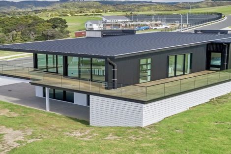 Photo of property in 2 Blue Moon Rise, Langs Beach, 0582