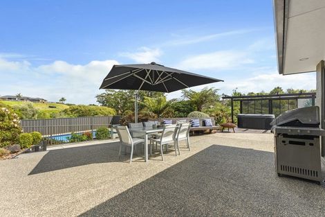 Photo of property in 71 Kaipara Road, Papakura, 2582