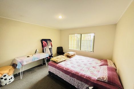 Photo of property in 23a Grove Road, Papakura, 2110