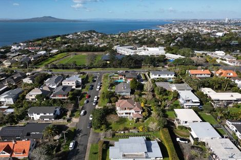 Photo of property in 4 Rae Road, Campbells Bay, Auckland, 0620