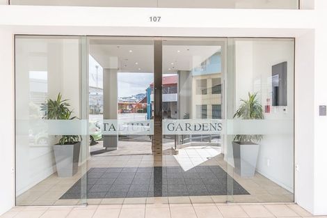 Photo of property in Stadium Garden Flats, 308/107 Thorndon Quay, Pipitea, Wellington, 6011