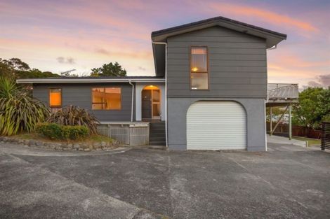 Photo of property in 5 Garboard Lane, Whitby, Porirua, 5024