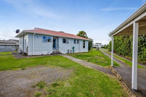 Photo of property in 9 Hughson Place, Opunake, 4616