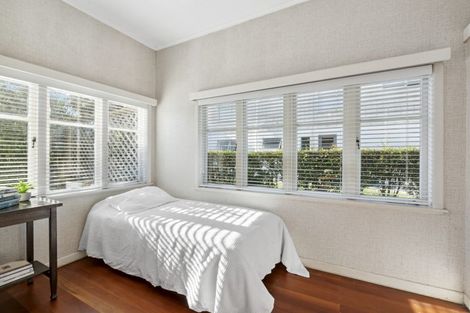 Photo of property in 1/5 Argyle Terrace, Milford, Auckland, 0620