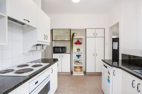 Photo of property in 25 Argyle Avenue, Takaro, Palmerston North, 4410