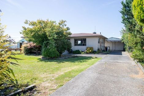 Photo of property in 18 Orchard East Road, Ngatea, 3503