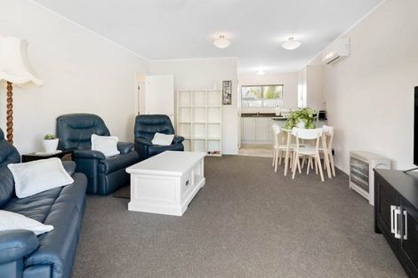 Photo of property in 98d Lakeside Drive, Orewa, 0931