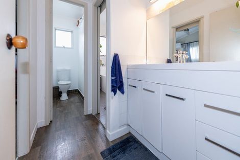 Photo of property in 9 Pinehurst Place, Wattle Downs, Auckland, 2103