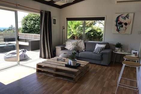 Photo of property in 1/61 Glamorgan Drive, Torbay, Auckland, 0630