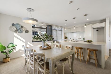 Photo of property in Vivaldi Apartments, 10/48 Marine Parade, Mount Maunganui, 3116