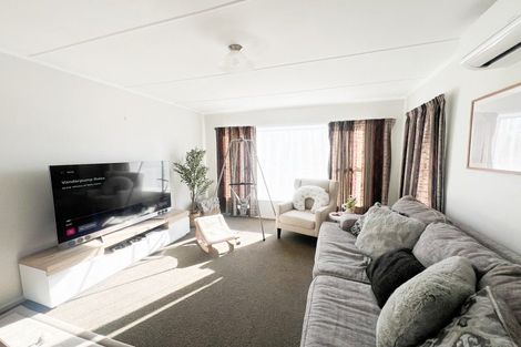 Photo of property in 34 James Street, Dannevirke, 4930