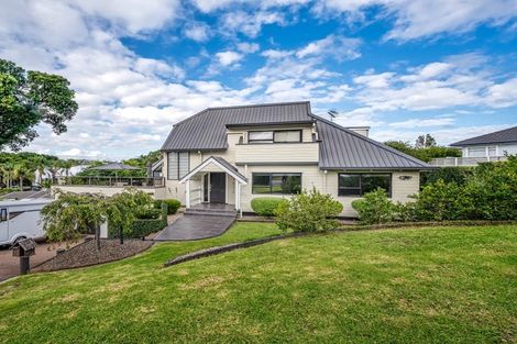 Photo of property in 19 Tainui Road, Cockle Bay, Auckland, 2014