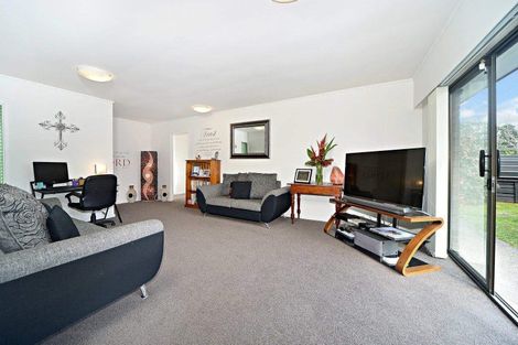 Photo of property in 21b Sunnypark Avenue, Rosehill, Papakura, 2113