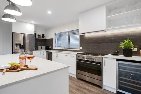 Photo of property in 84 Pakanga Grove, Pyes Pa, Tauranga, 3112