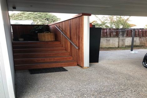 Photo of property in 2a Kiwi Esplanade, Mangere Bridge, Auckland, 2022