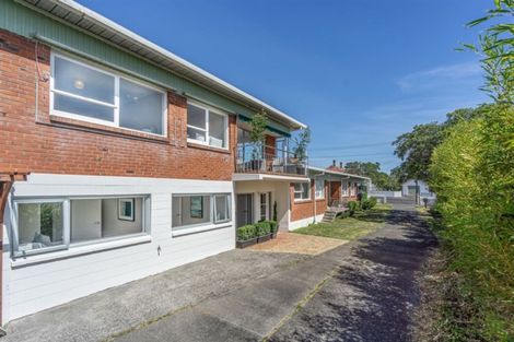 Photo of property in 3/134 Calliope Road, Stanley Point, Auckland, 0624