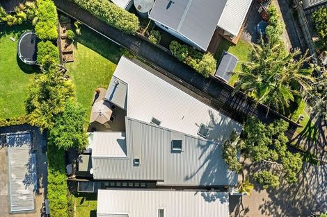 Photo of property in 24 Motuora Road, Manly, Whangaparaoa, 0930