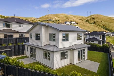 Photo of property in 120 Amesbury Drive, Churton Park, Wellington, 6037