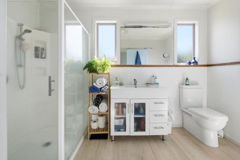 Photo of property in 21 Whenuariri Place, Maketu, Te Puke, 3189