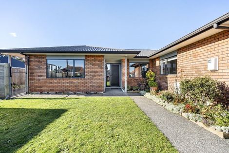 Photo of property in 63 Lismore Street, Merrilands, New Plymouth, 4312