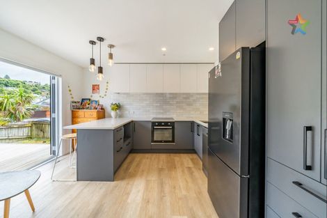 Photo of property in 14 Young Grove, Stokes Valley, Lower Hutt, 5019