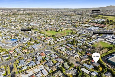Photo of property in 15 Hampton Place, St Andrews, Hamilton, 3200