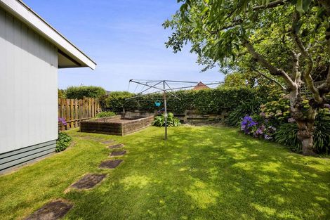 Photo of property in 4 Quin Crescent, Hawera, 4610